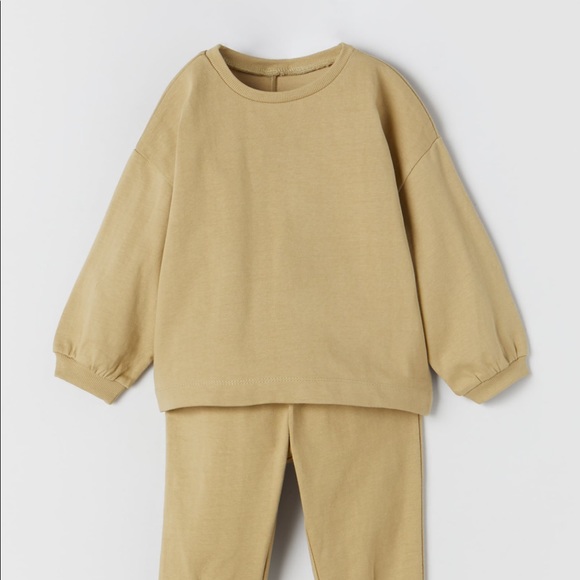 NWT Zara Kids Top and Pants set size 12-18 months - Picture 2 of 5